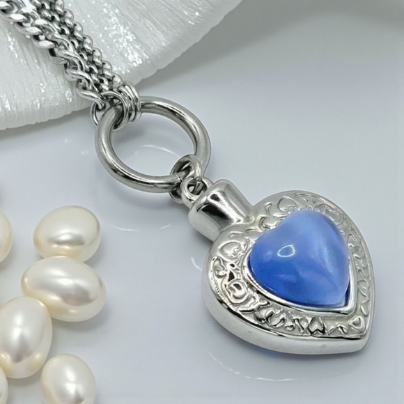 🆕️18K Gold Plated 316L Stainless Steel Blue Crystal Heart Pendant Necklace‎ 💙 - Picture 8 of 11